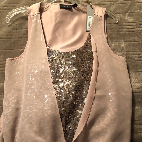 Top - Picture 1 of 3